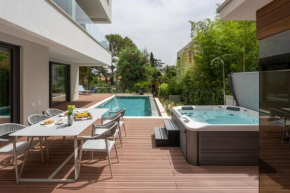 The Q Senses - new luxury apartment with piano, pool, sauna and jacuzzi